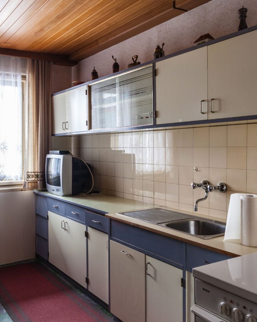 Stock image of a dated kitchen to illustrated that deceased estate's are often outdated