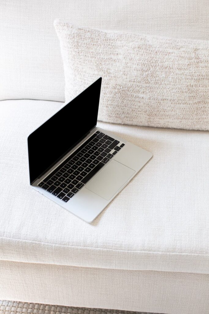 Stock image of a laptop to show that Sydney homeowners can schedule a free pre-sale renovation consultation on their computer or phone